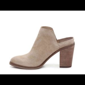 Dolce Vita Selene Mules!